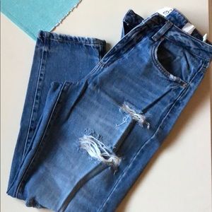 SOLD-Ripped jeans